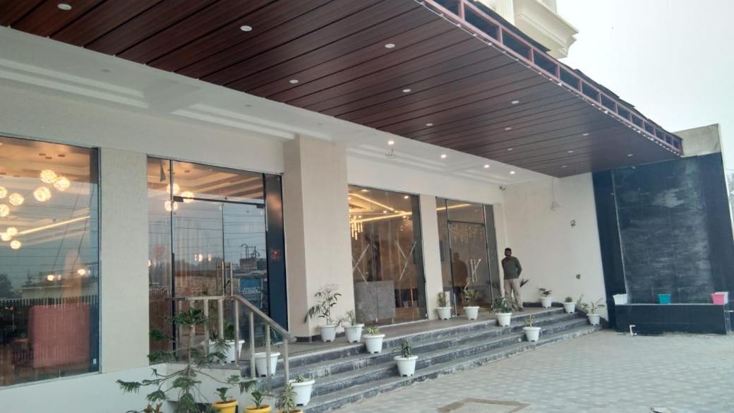 Hotel Four Element Benares Buitenkant foto