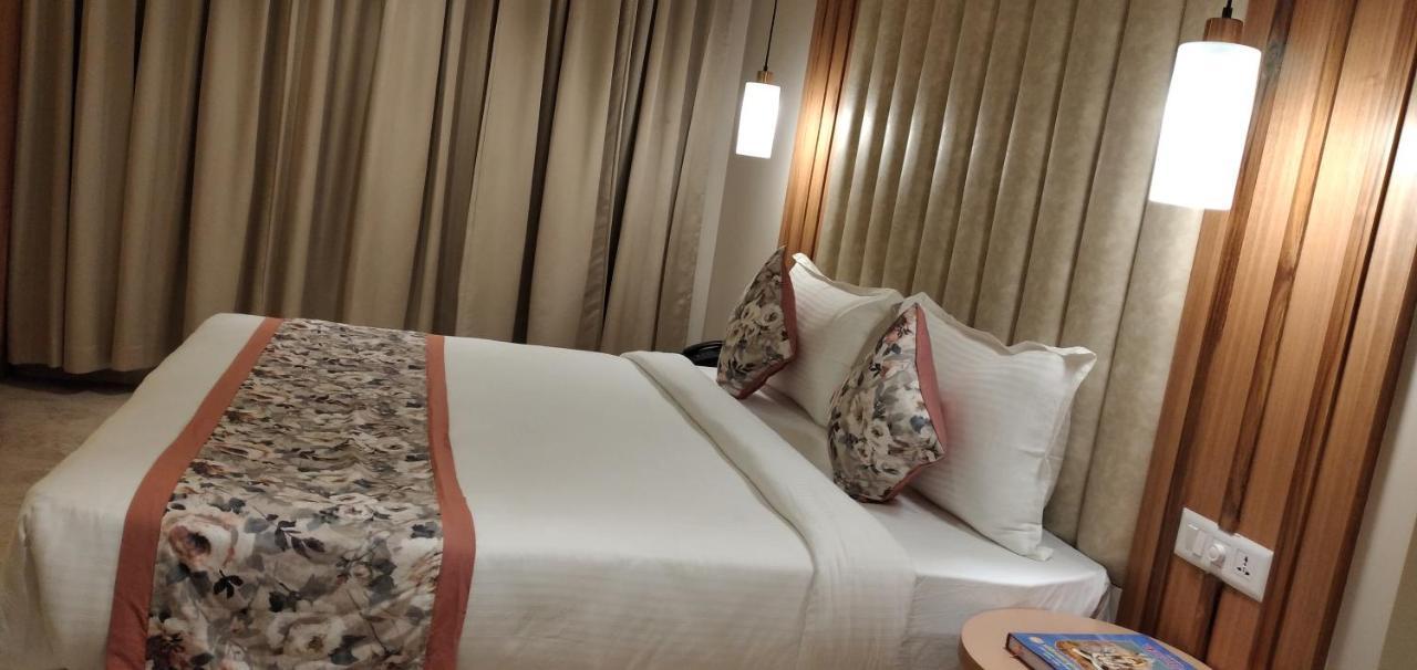 Hotel Four Element Benares Buitenkant foto