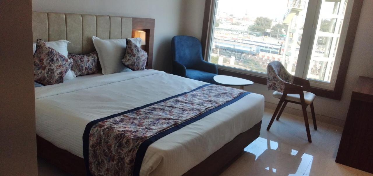 Hotel Four Element Benares Buitenkant foto